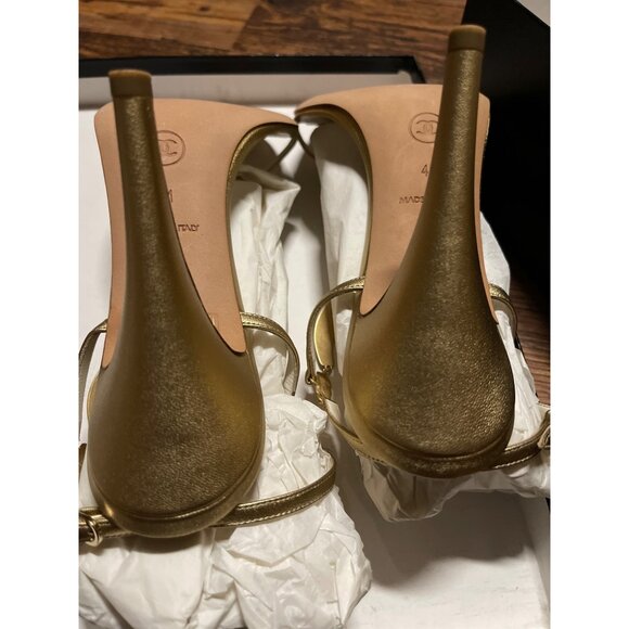 Chanel Gold Logo Charm Sandals with Pearl & Feathers, Ankle Strap, Size 41 - Picture 6 of 8